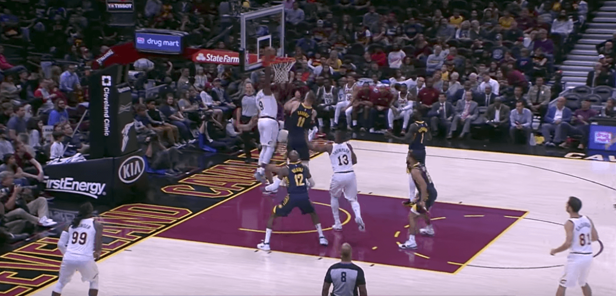 Dwyane Wade et son gros reverse dunk contre les Pacers