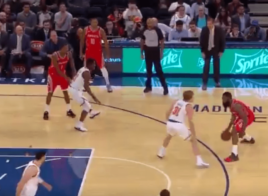 James Harden se croit dans 2K et fait une démonstration à Ron Baker
