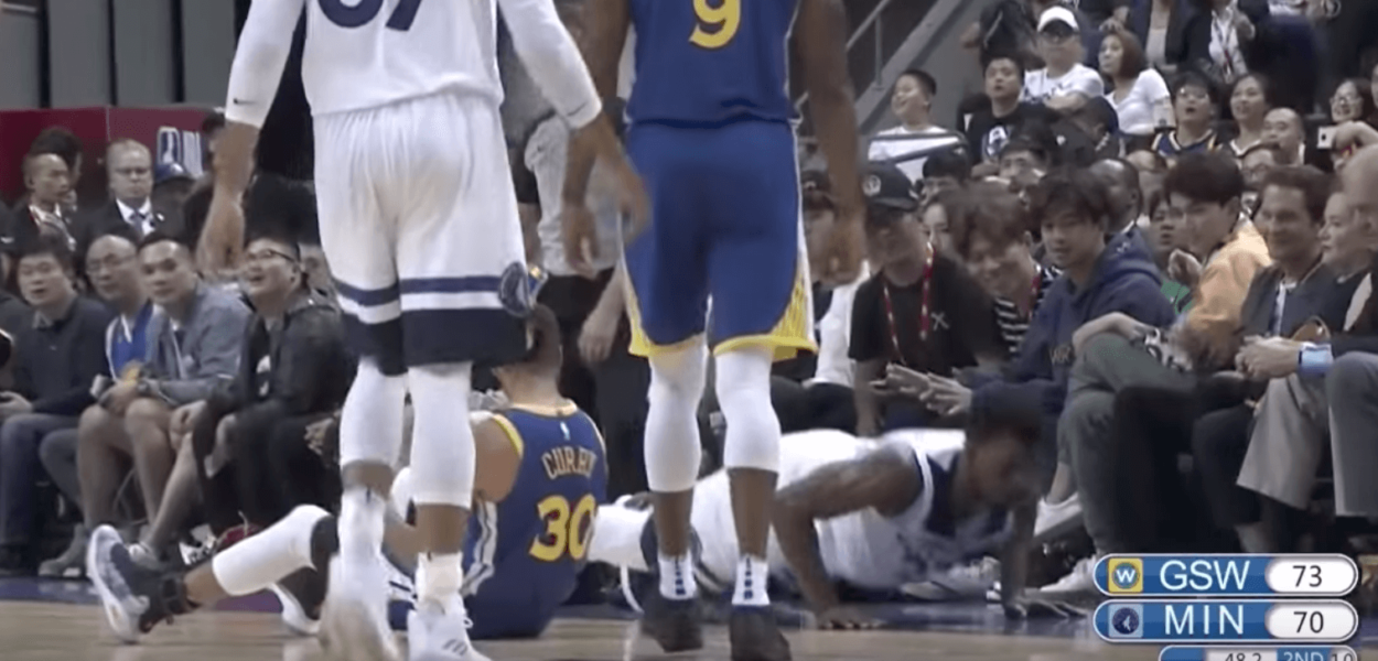 La très grosse défense de Jimmy Butler sur Steph Curry et ses pompes