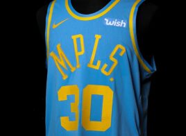 Les Lakers sortent un nouveau maillot Nike « Classic »