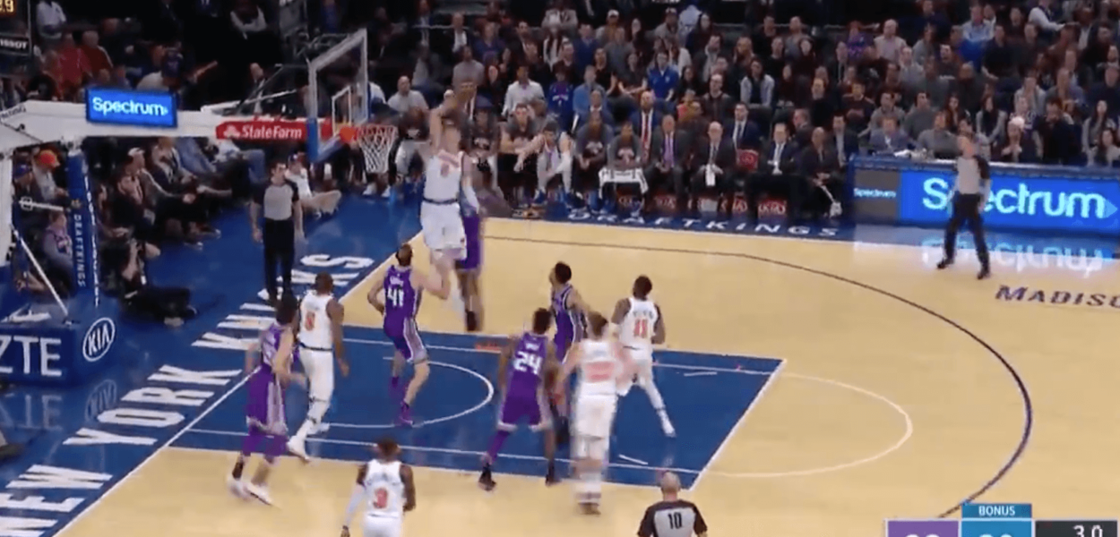 alley-oop Frank Ntilikina Kristaps Porzingis