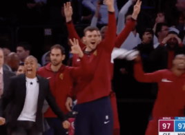 trois-points clutch LeBron James Porzingis