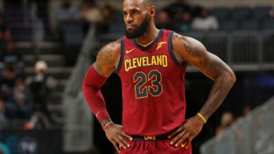 LeBron James Hawks