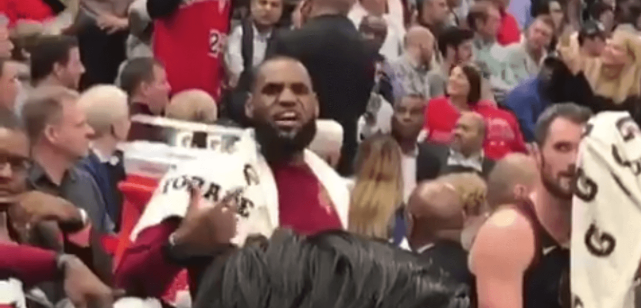 LeBron James fan Bulls trashtalk