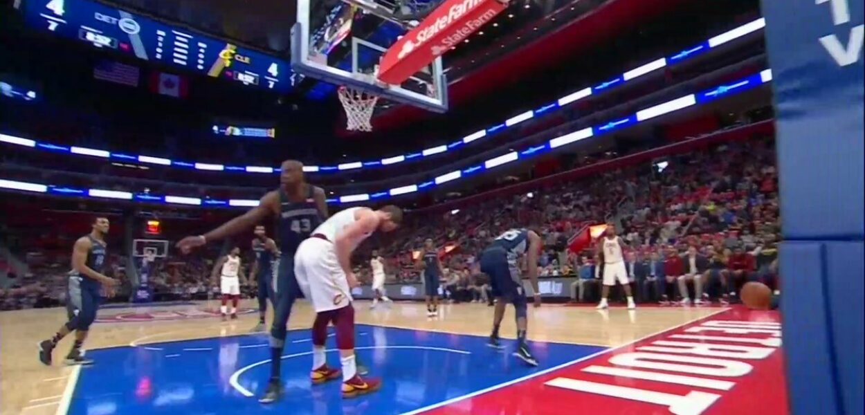 Kevin Love Hand