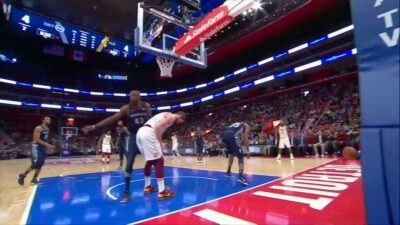 Kevin Love Hand