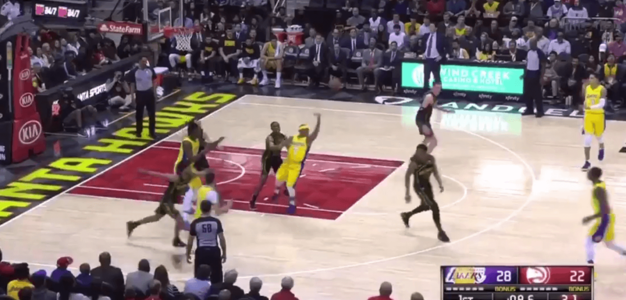 Isaiah Thomas Passe Lakers