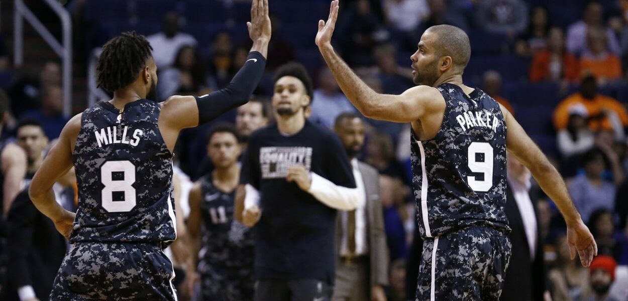 Spurs Suns