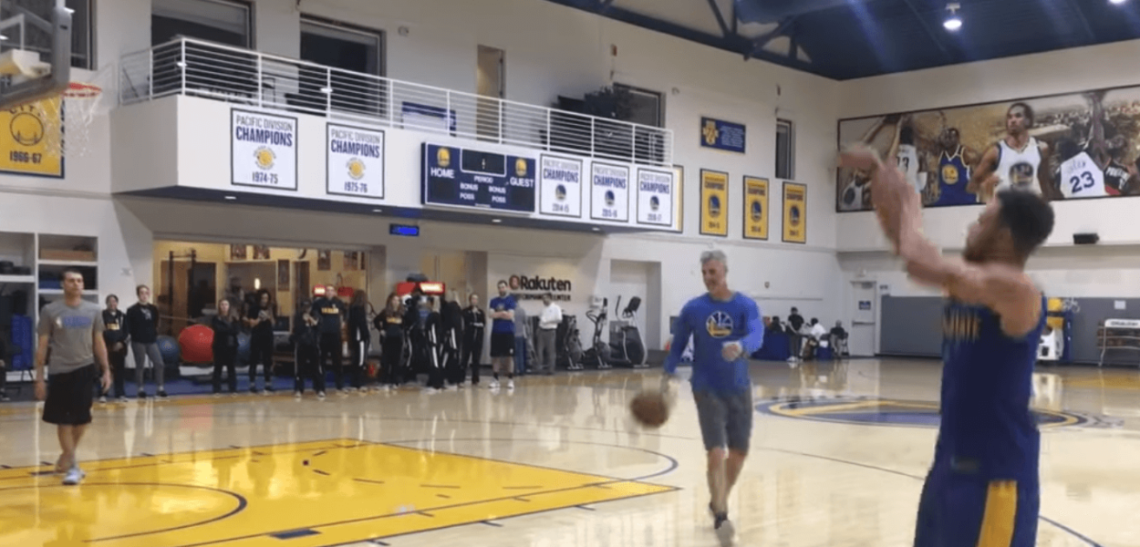 Stephen Curry 93 100 trois points