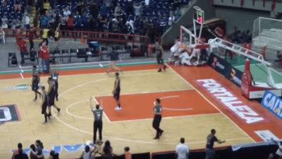 Boracini buzzer-beater trois-points