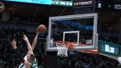 Giannis Antetokounmpo Baynes