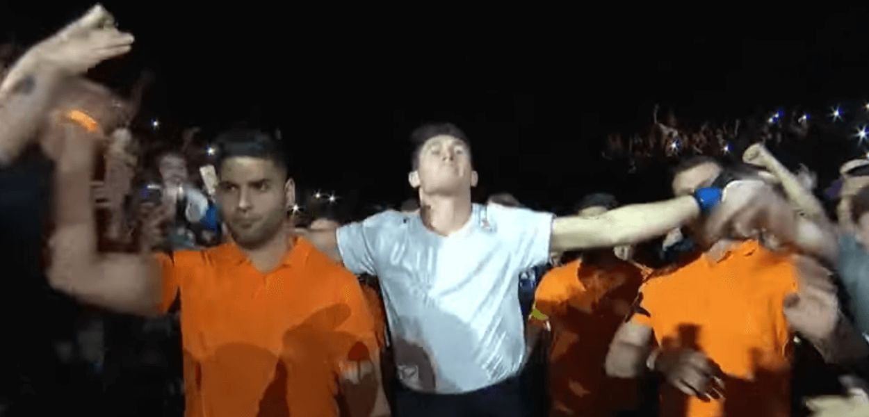 Darren Till Sweet Caroline