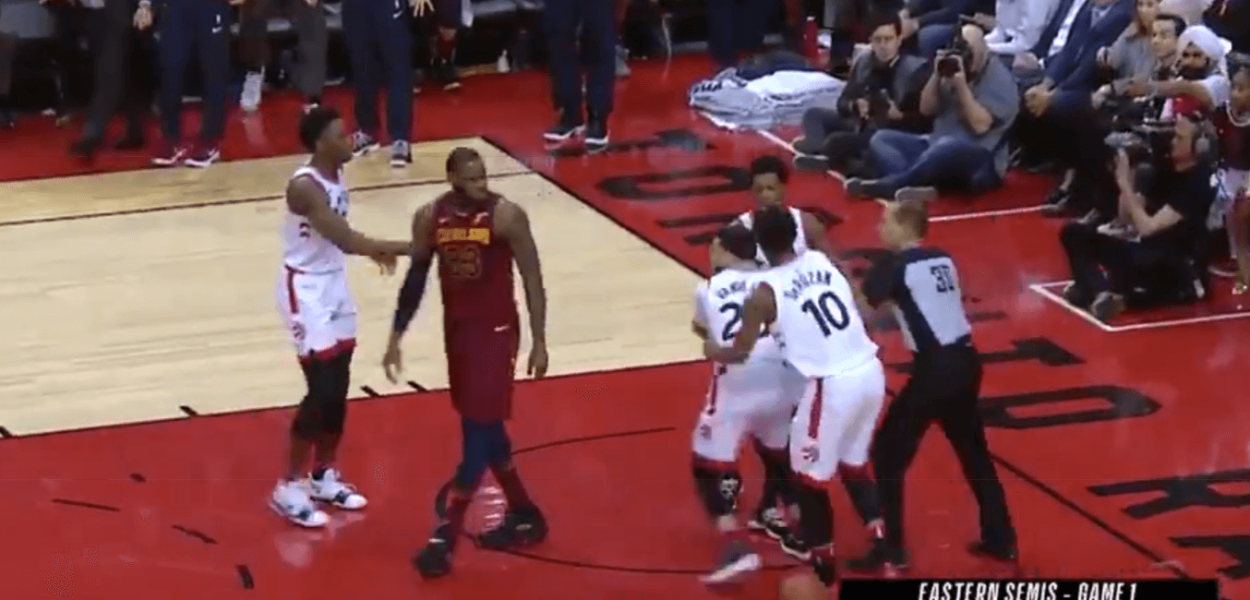 LeBron dégage VanVleet, qui doit être retenu par ses coéquipiers