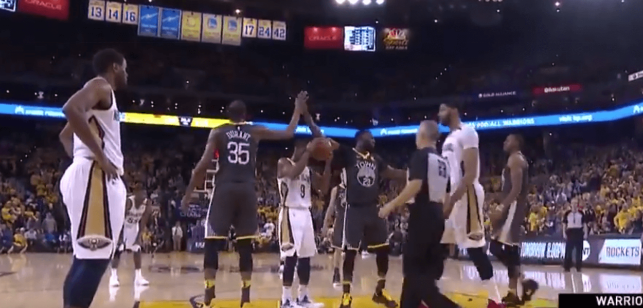 Rajon Rondo déchaîné - trashtalk, essuyage de sueur avant lancer de Draymond