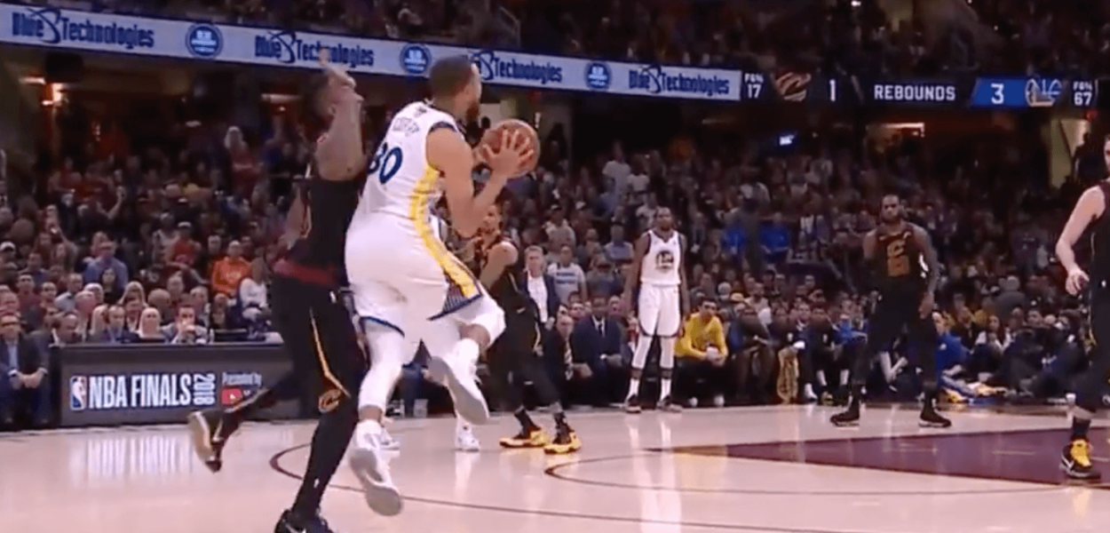 Stephen Curry trois points JR Smith