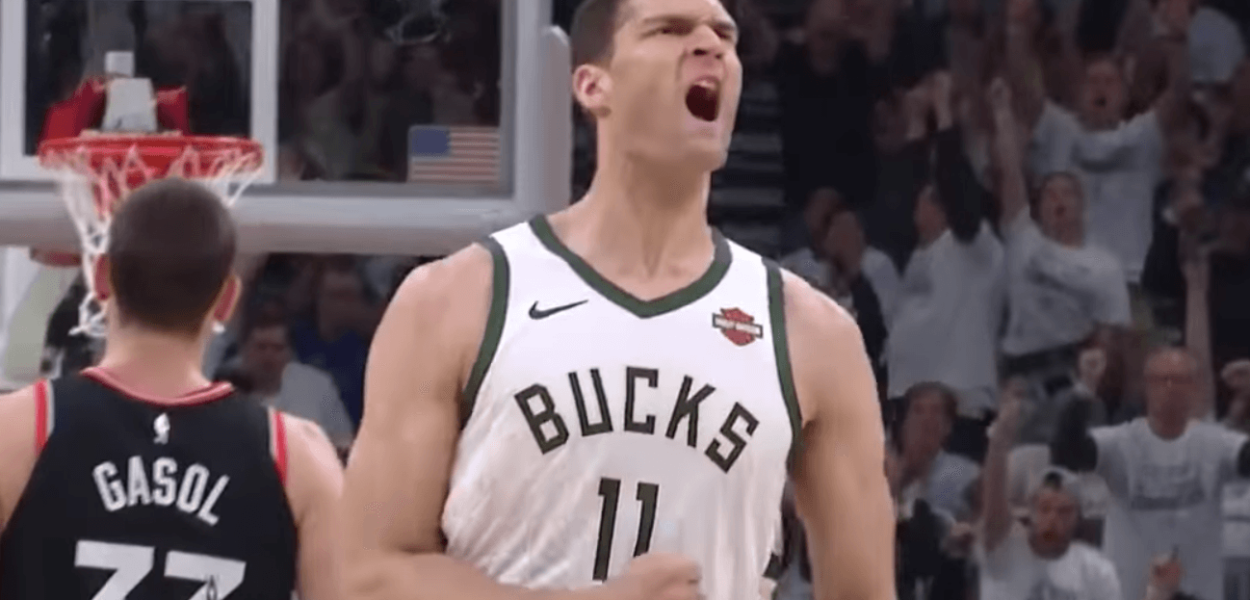 Brook Lopez Bucks Raptors