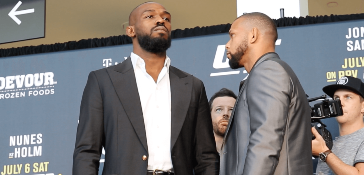 UFC 235 Thiago Santos Jon Jones