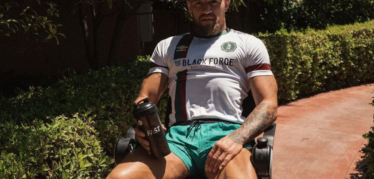 Conor McGregor boxing