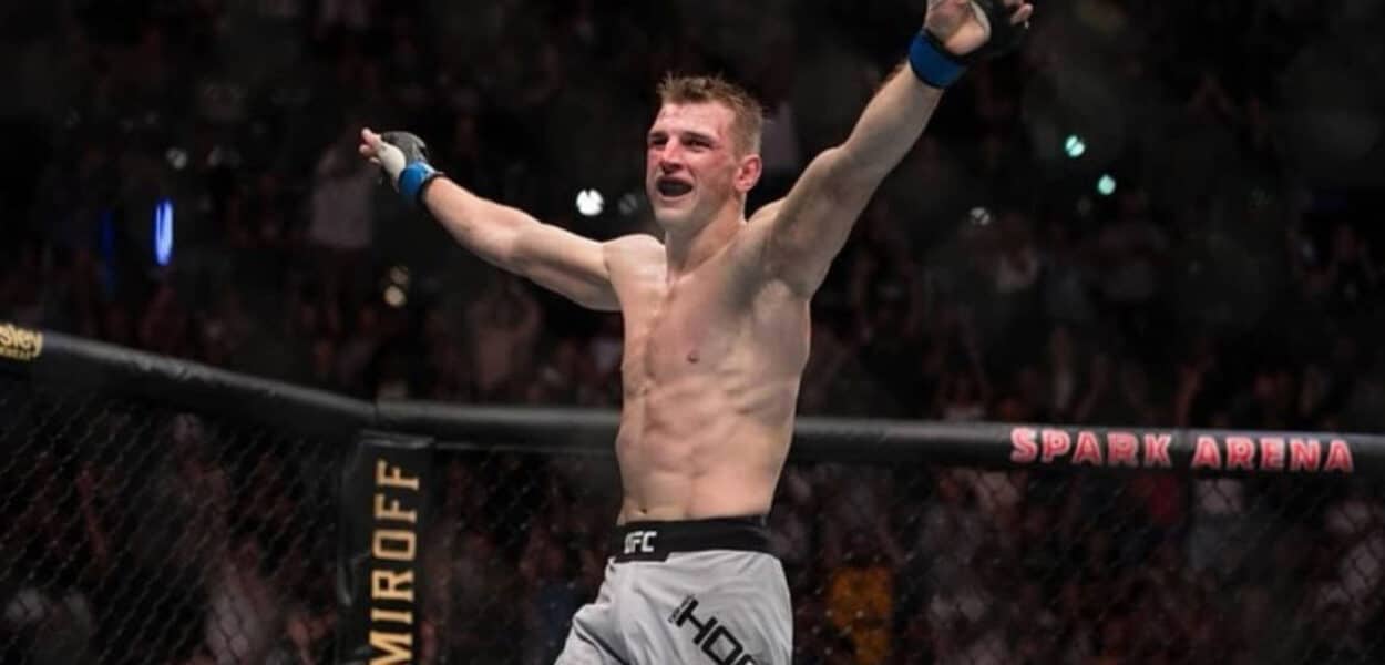 Dan Hooker avant Islam Makhachev