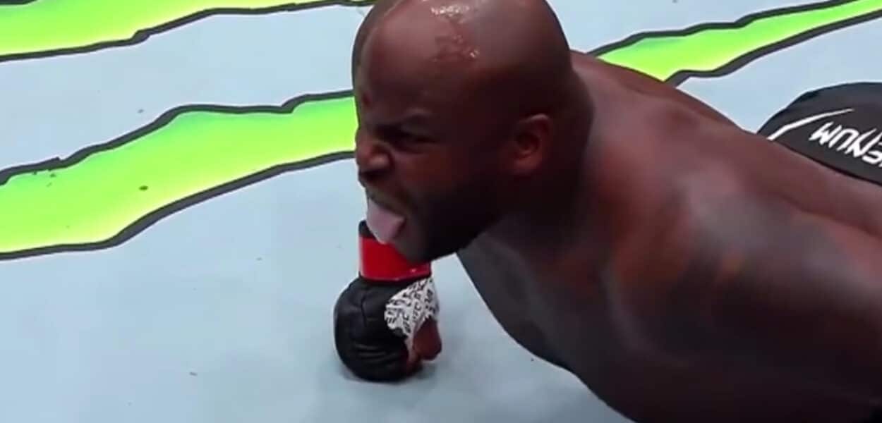 Derrick Lewis 5 Rounds