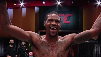 Kevin Holland affronte un troll d'internet en jiu-jitsu