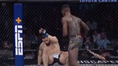 Israel Adesanya Robert Whittaker UFC 271 decision