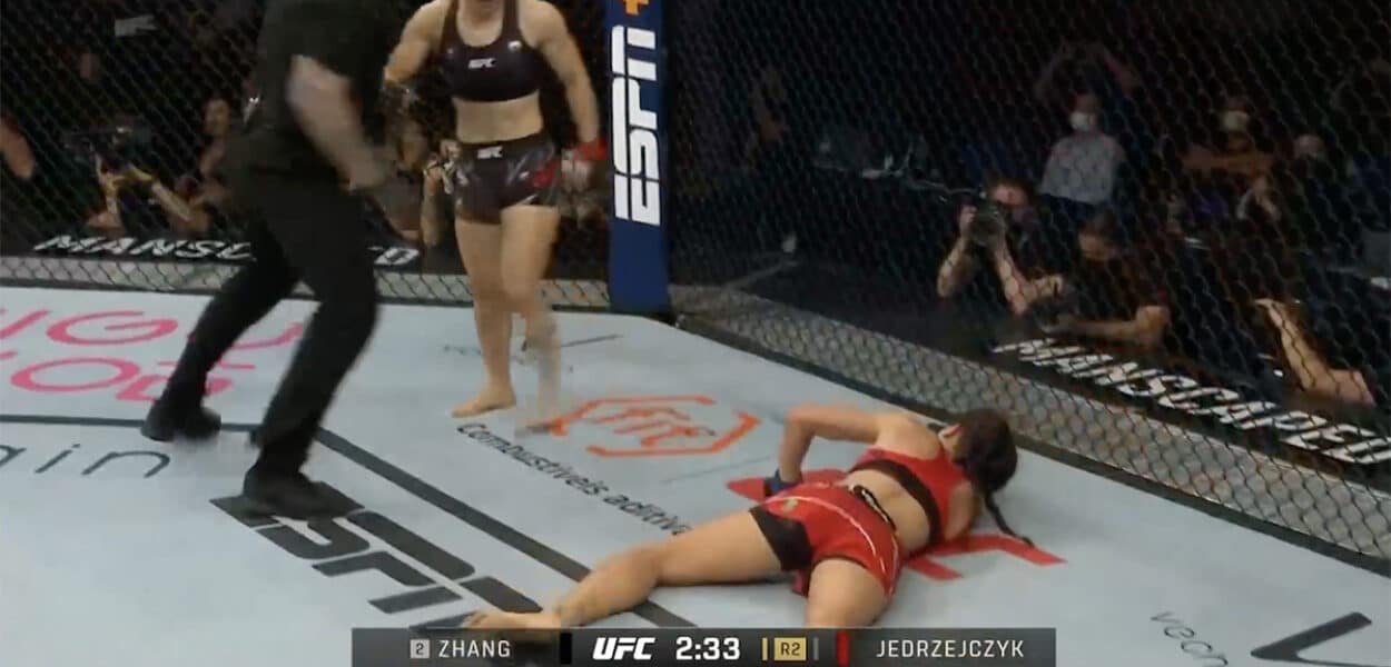 UFC - Weili Zhang s'impose par KO au deuxième round