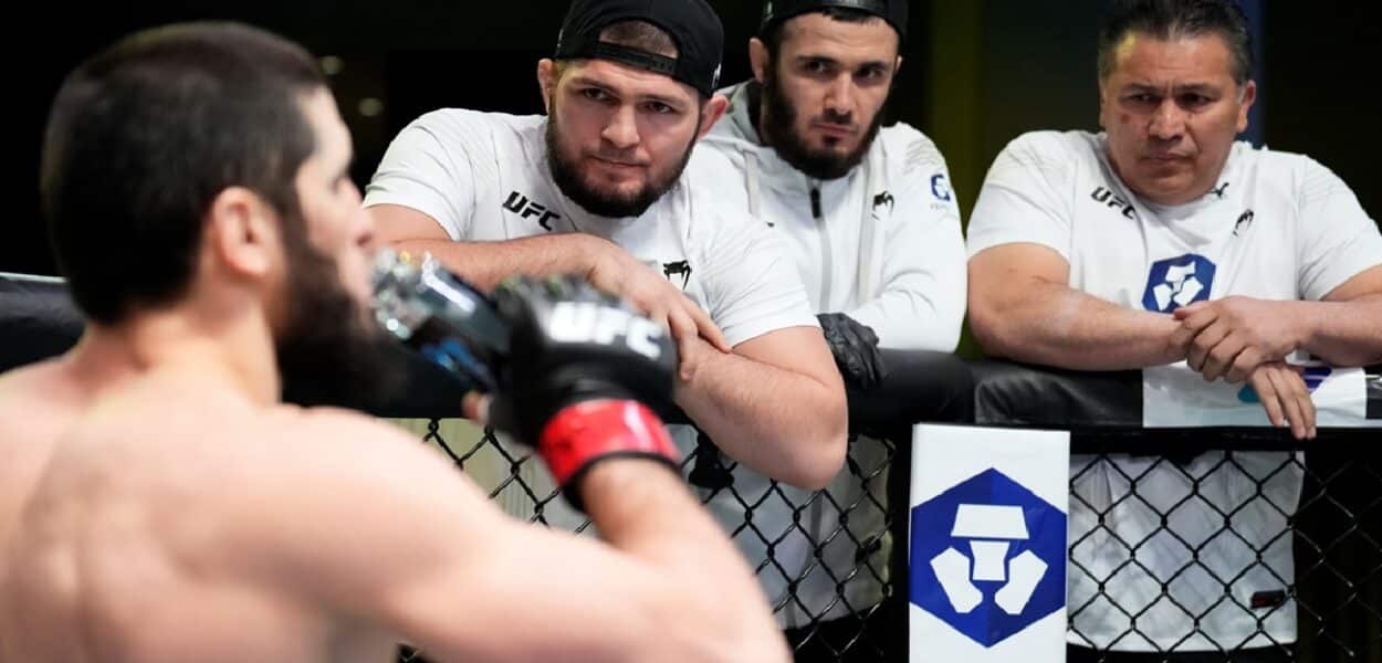 Khabib-Nurmagomedov-Islam-Makhachev